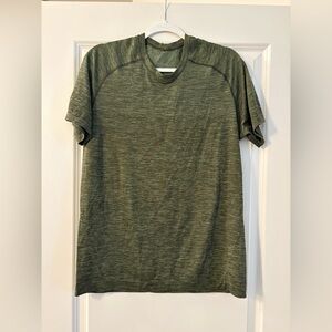 Men’s Lululemon Active T-shirt